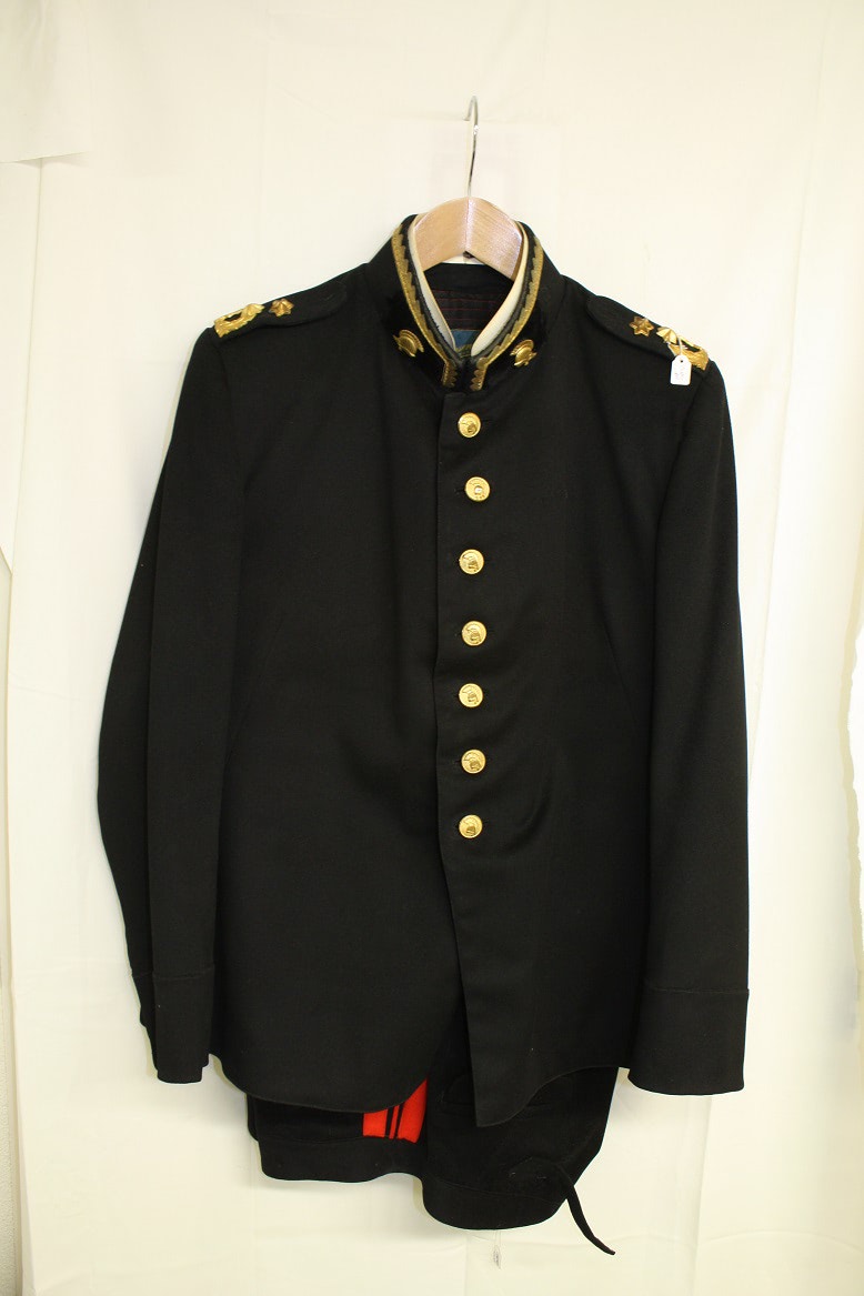 CT Generaal Majoor C.J.J. Stoorvogel
Hij is geboren op 9 mei 1904 in Breda.
Beroep: Generaal-majoor der genie.
Onderscheiding: Ridder in de Orde van de Nederlandse Leeuw, officier in de Orde van Oranje-Nassau met de Zwaarden.
Hij is overleden op 18 mei 1981 in Voorburg, hij was toen 77 jaar oud.
