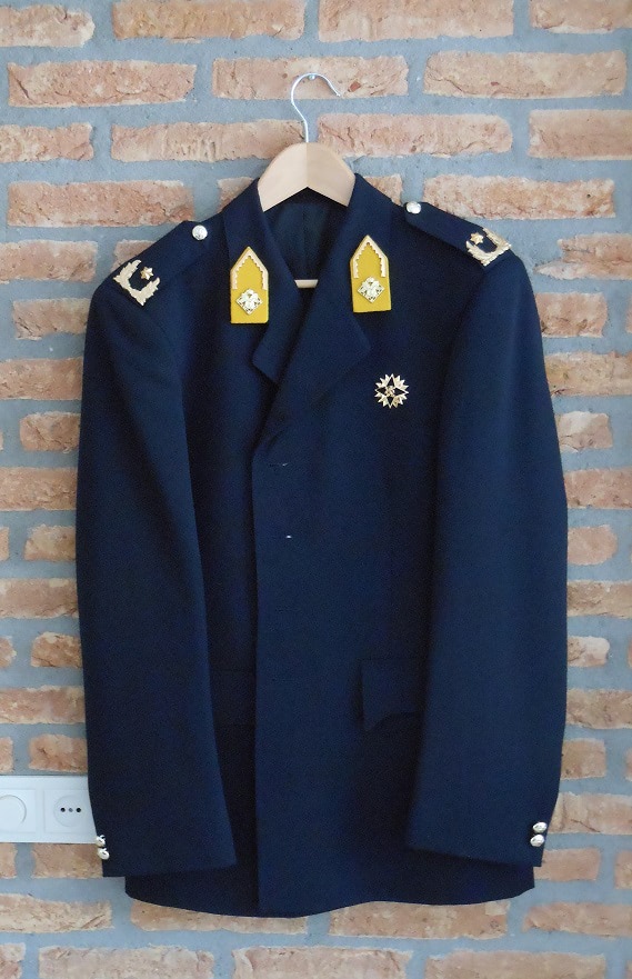 Brigadegeneraal Bek GLT
