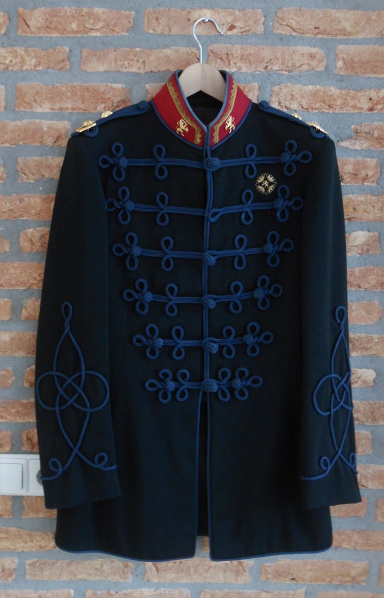 GkT Generaal Majoor Brackel
Generaal Majoor der Artillerie b.d. FJG Brackel is op 20 mei 2007 te Arendonk overleden. FJG Brackel was een moedig man, drager van het Bronzen Kruis.
