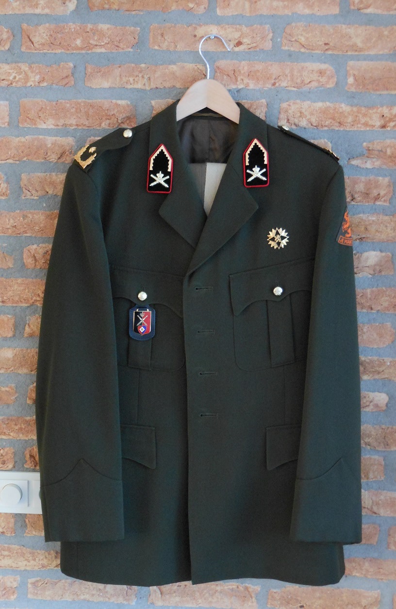 DT63 Brigadegeneraal Bruning
Hij is geboren op 17 september 1930 in 's-Hertogenbosch, Noord-Brabant, Nederland.
Beroep: Brigade-generaal Artillerie.
Hij is overleden op 14 september 2012 in Barneveld, Gelderland, Nederland, hij was toen 81 jaar oud.

