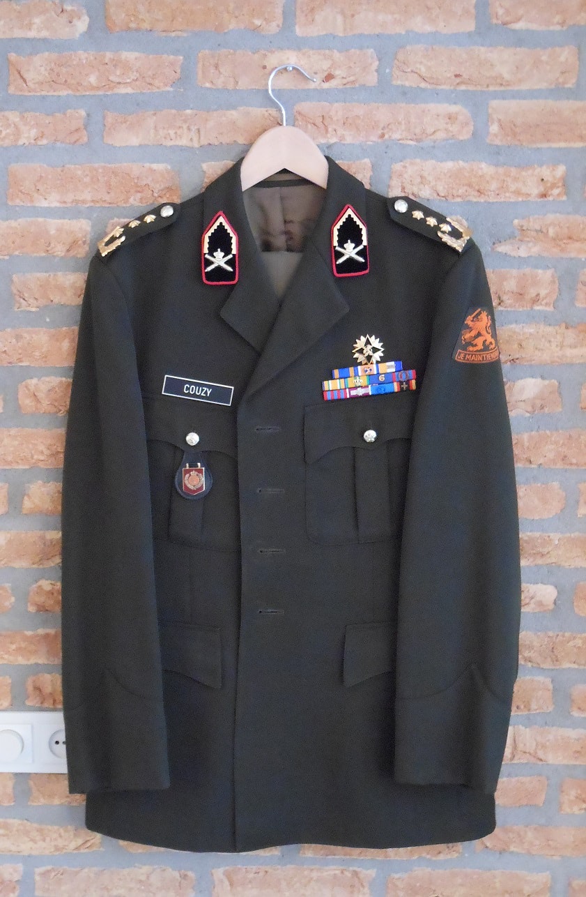 DT 63 Luitenant generaal H A Couzy
Bevelhebber der Landstrijdkrachten 1992 - 1996 Luitenant-generaal der Artillerie H.A. Couzy
