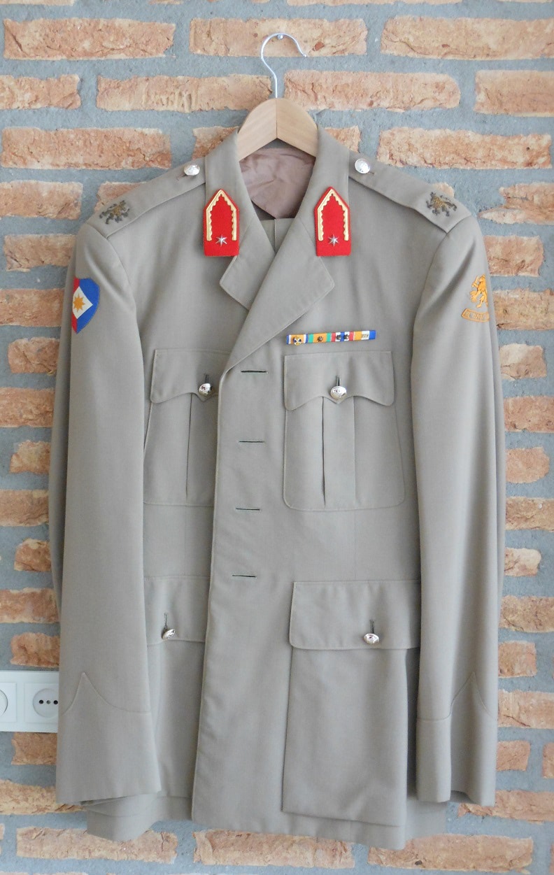 DTT Generaal Majoor J Haex
Joseph Constant Eugène (Joop) Haex (Maastricht, 24 november 1911 – Wassenaar, 14 april 2002) was een Nederlandse staatssecretaris van defensie van het Kabinet-Marijnen van 1963 tot 1965 en van het Kabinet-De Jong van 1967 tot 1971.

