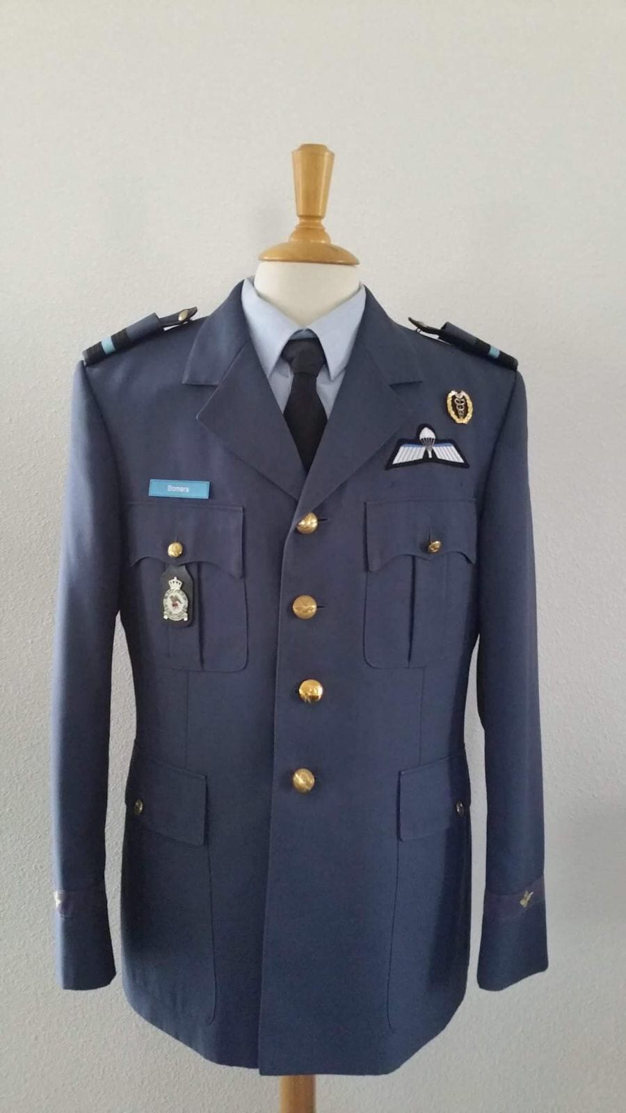 Uniform commodore Bomers

