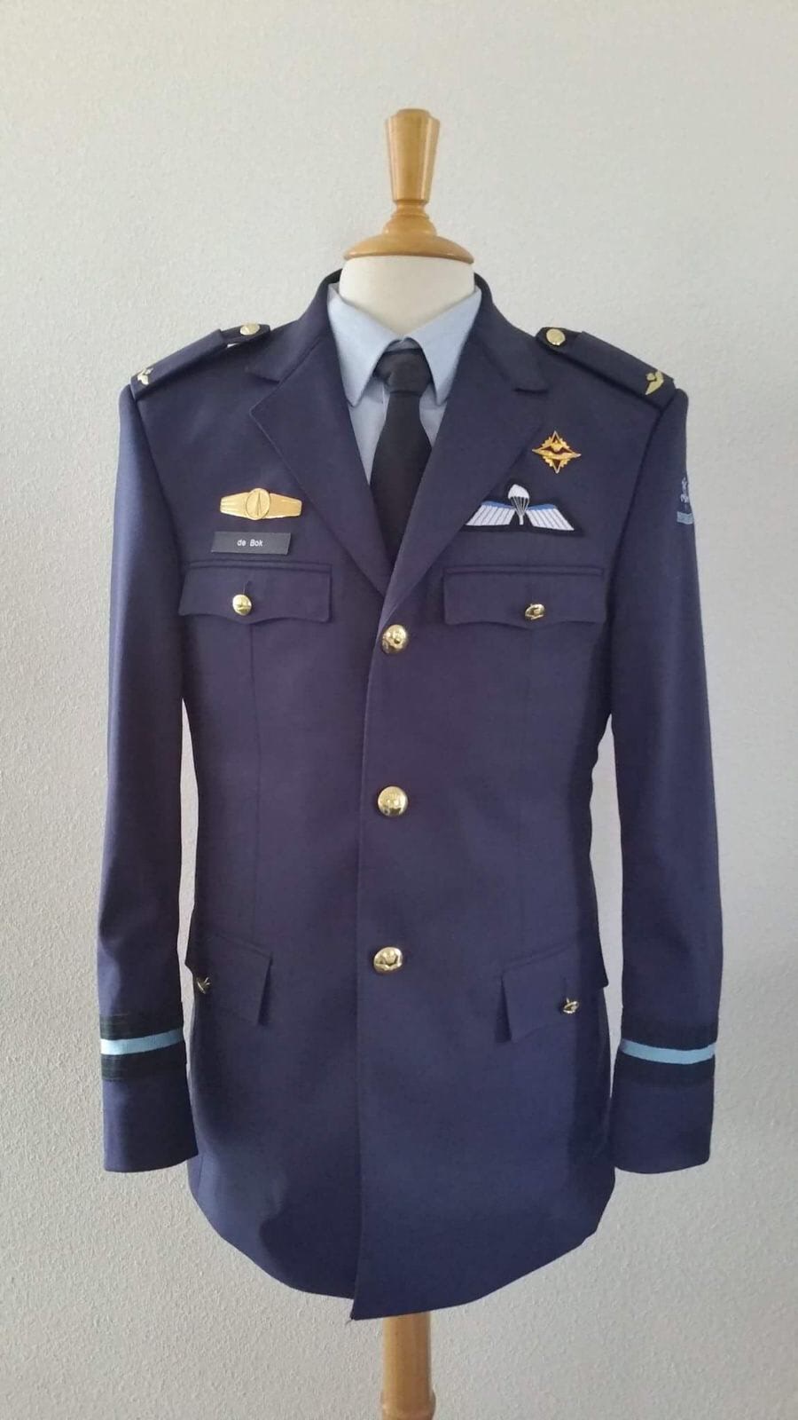 Commodore de Bok nieuw DT
Verzameling Tebes
