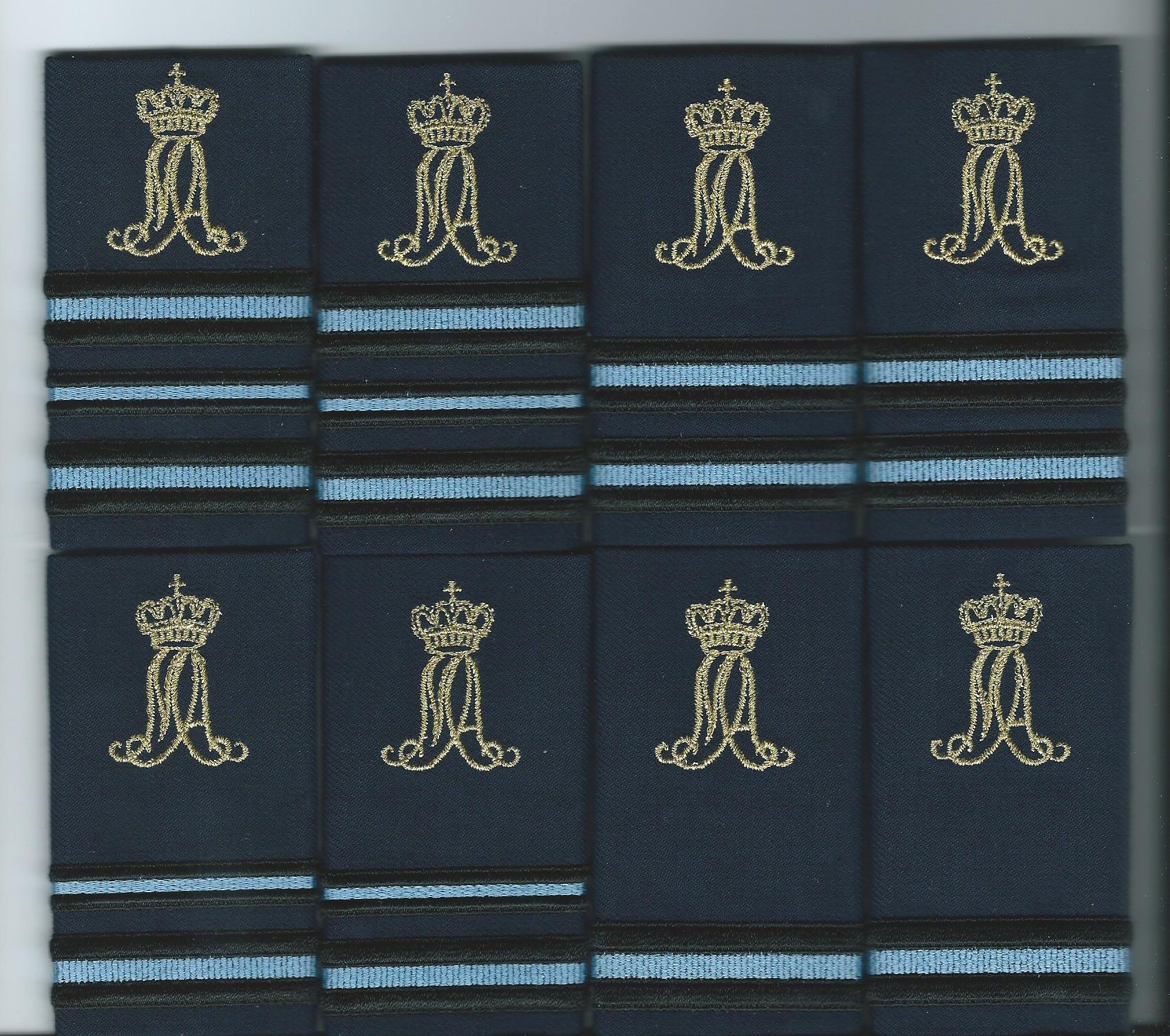 Uniek setje rangen KMA
