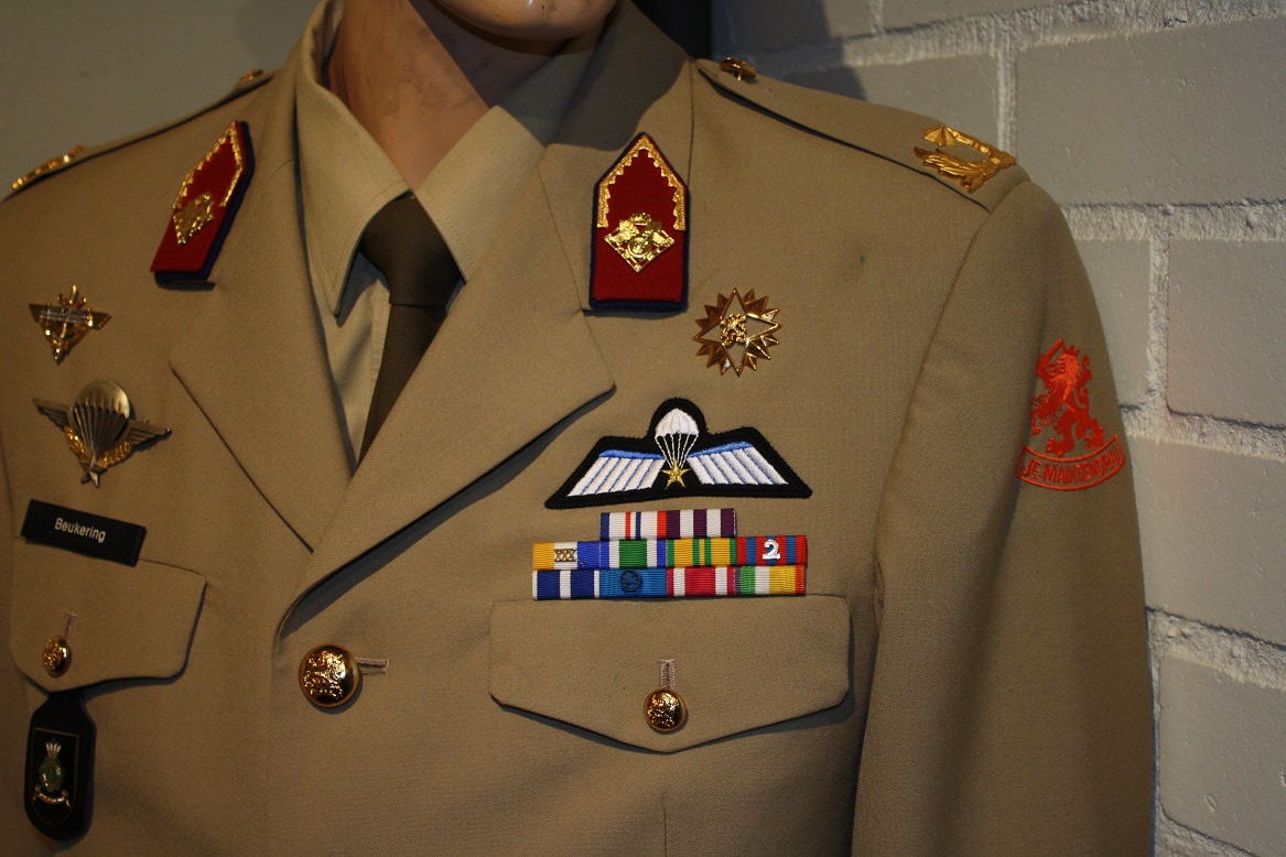 DTT 2000 Brigade Generaal Beukering 1
