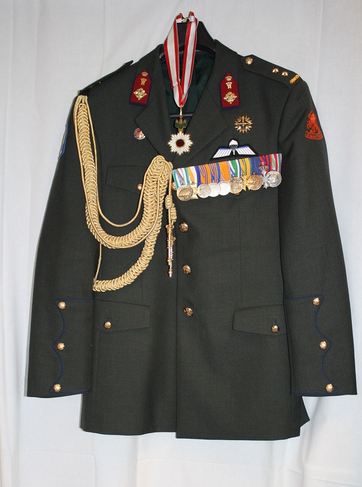 Uniform adjudant ZM IBD luit kolonel
