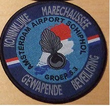 KMar_schiphol_gewapende_beveiliging.jpg