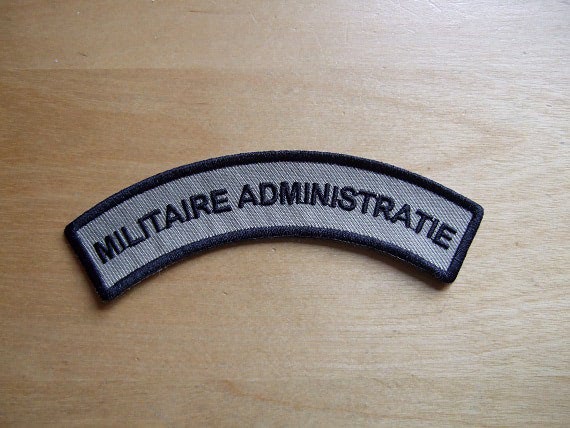Mouwband_Militaire_Administratie.jpg