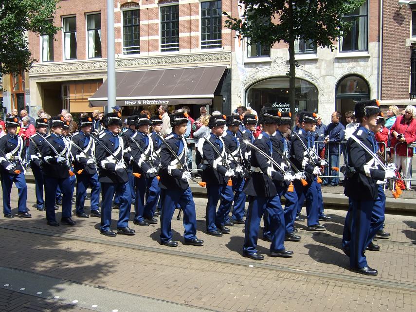 defile32.JPG