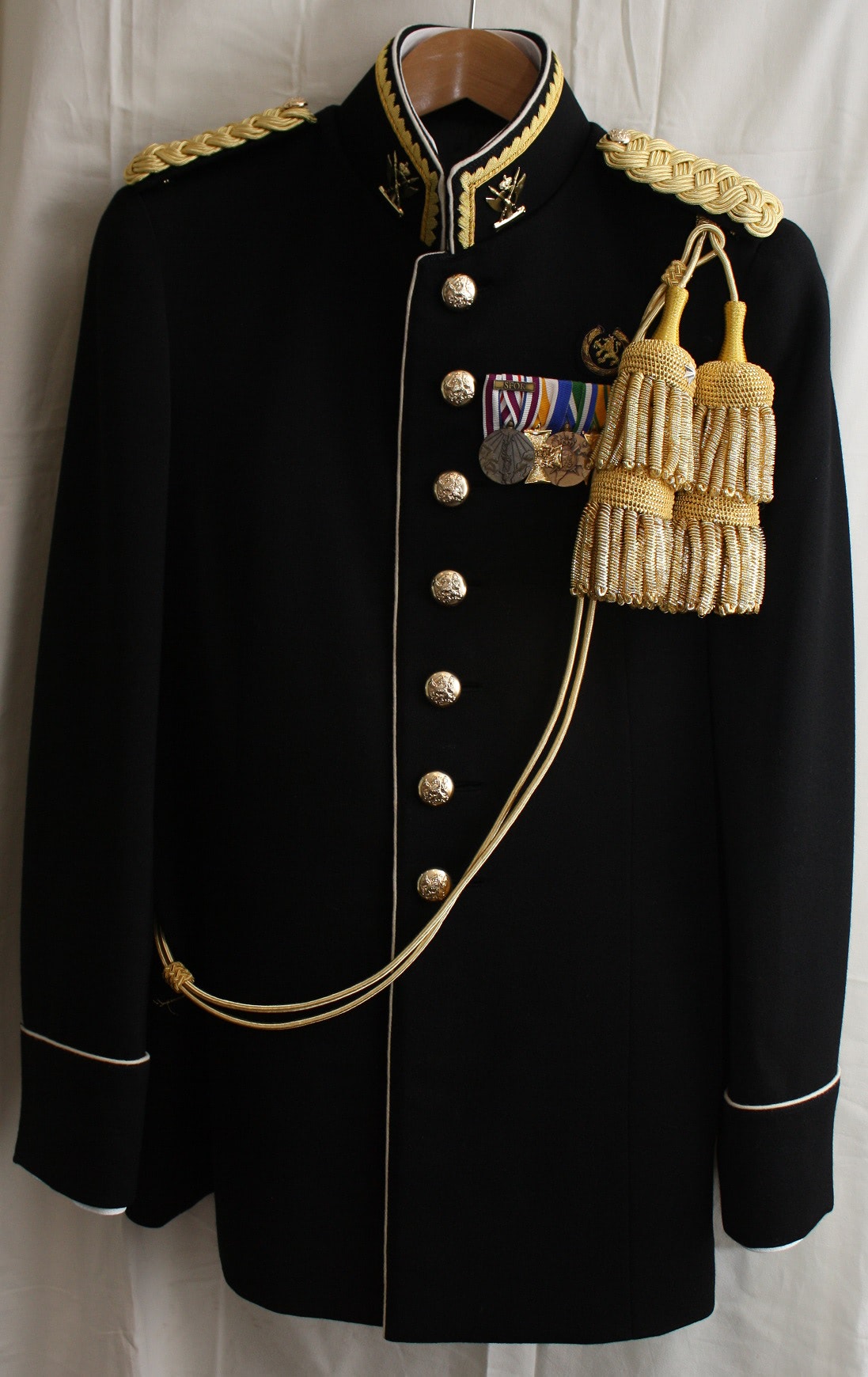 Ceremoniele Tenue Brigadegeneraal van de Juridische Dienst
